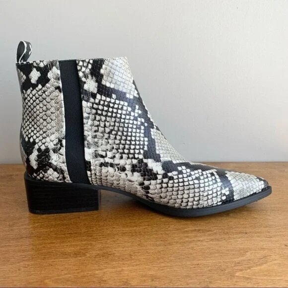 MARC FISHER LTD. Vivica Pointed Toe Snakeskin White Cow Ankle Block Heel - Picture 9 of 14